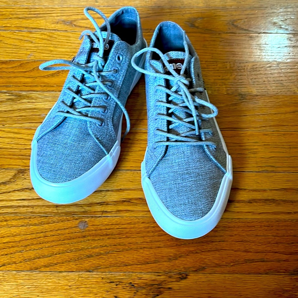 Like new LAM sneakers